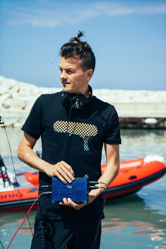 man, male, face, portrait, muscles, blimp, sound recording, ernst, boat, port, recorder, headphones, beauty, figure, muscular, fashion, fitness, strength, summer, spring, hairstyle, blue fitness, blue workout, nature, blue headphones